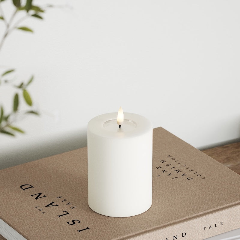 Deluxe Homeart LED Bloklys Ø 7,5 x 10 cm Hvid