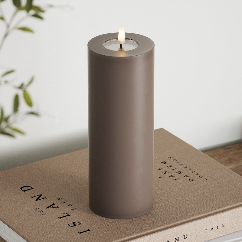 Deluxe Homeart LEDs Vela pilar Ø 7,5 x 20 cm Mocha