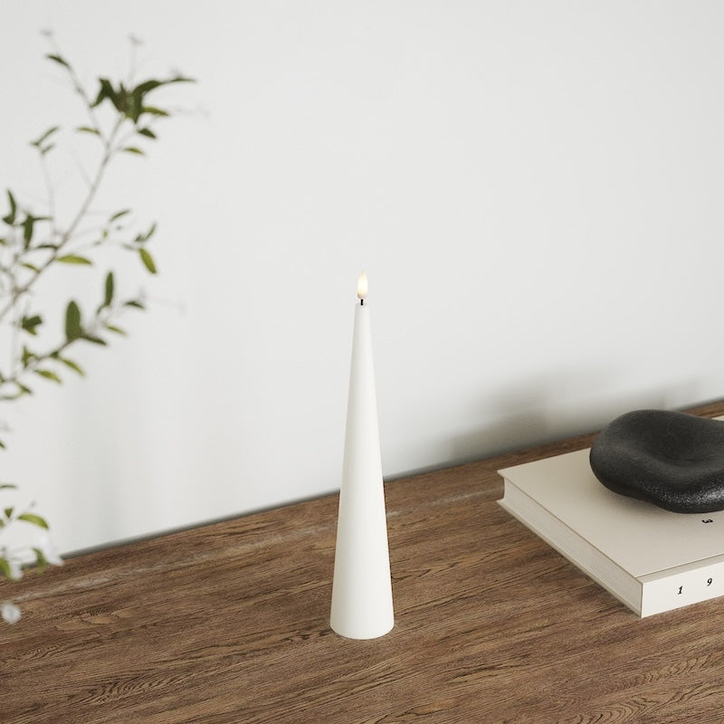 Deluxe Homeart Koonusvalgusti D 5 x K 28 cm Valge