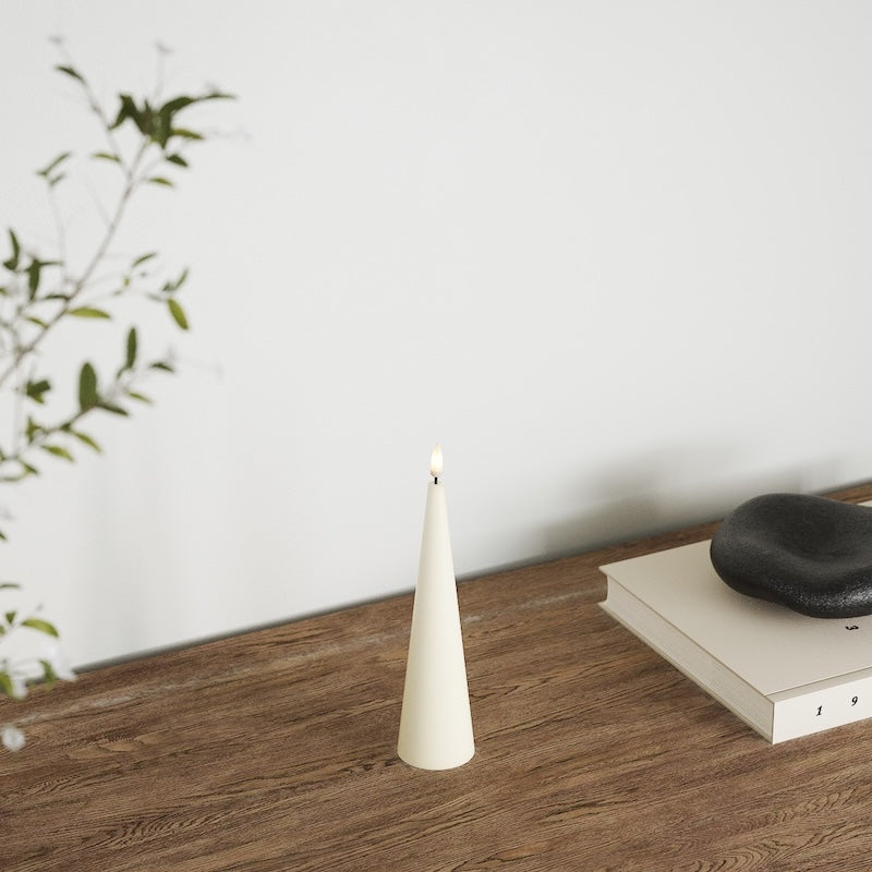 Deluxe Homeart Světelný kužel D 5 x V 20 cm Krémová