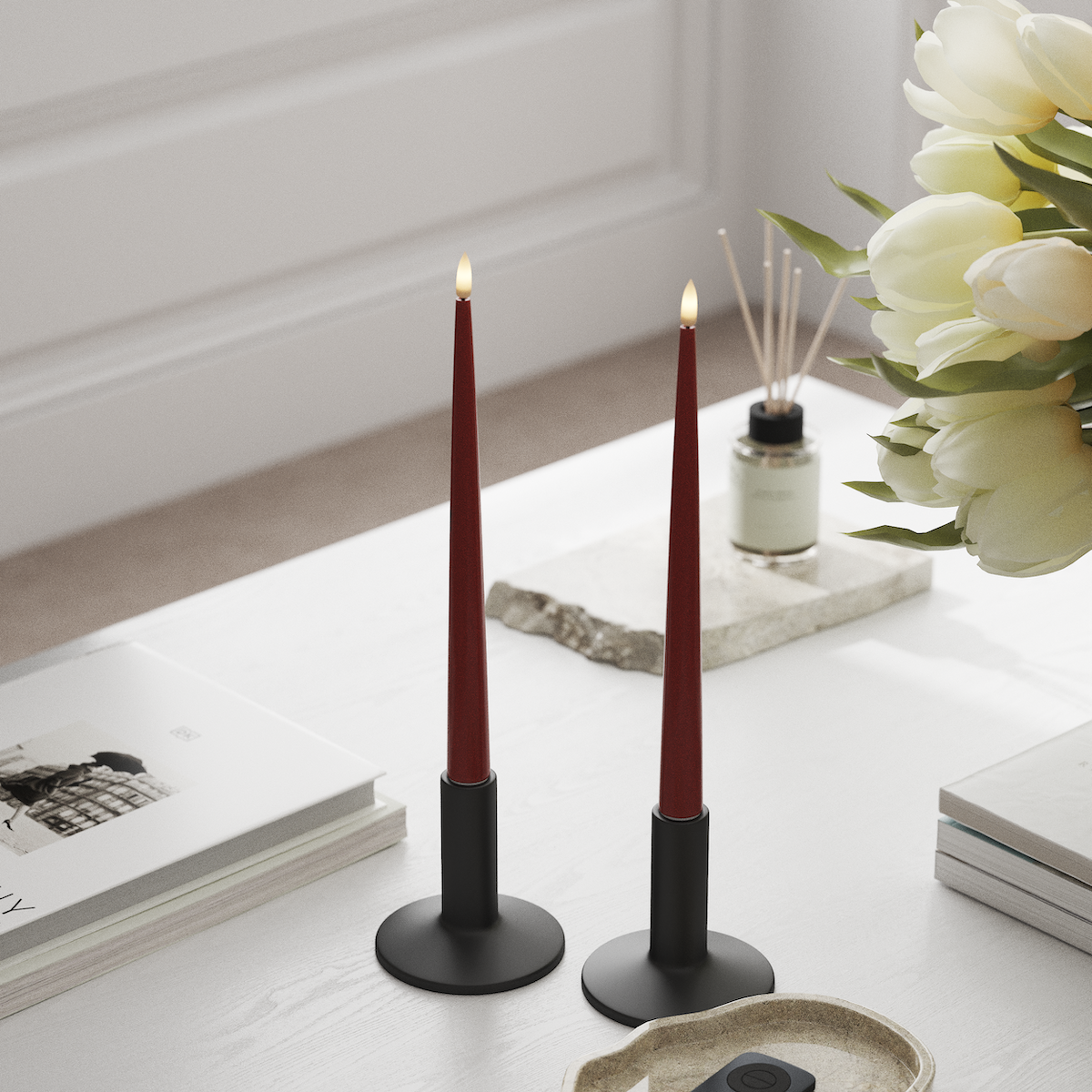 Deluxe Homeart LED světlo na svíčku s lakem, 2 kusy 28 cm Červená LED světlo na svíčku 1