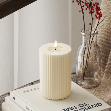 Deluxe Homeart Solid Stripe LED Blockljus Ø 8 X 12,5 cm Kräm LED Form 4